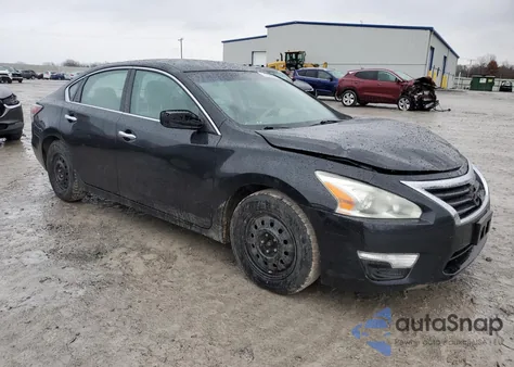 2015 Nissan Altima 2.5 from USA, damaged, VIN 1N4AL3AP4FN300974